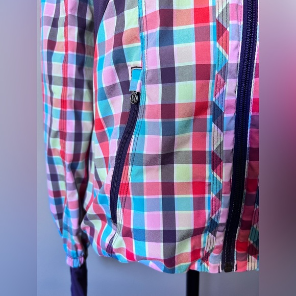🦄 RARE Lululemon Seawheeze Downtime Jacket 🦄 - Picture 5 of 9